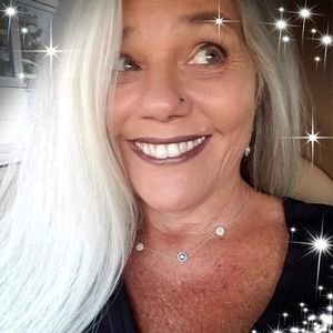 Meet your Posher, Debra